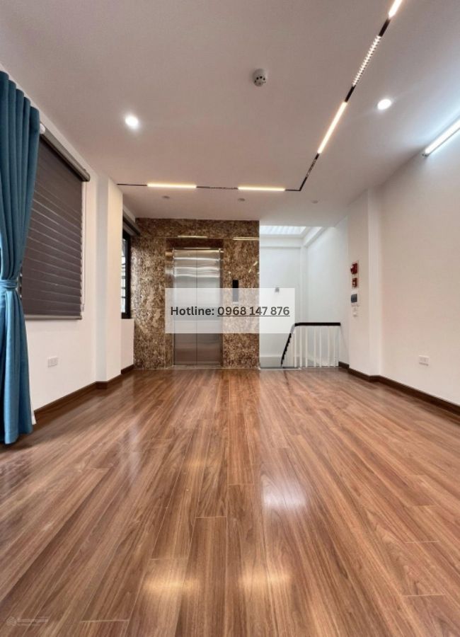 Bán nhà mặt phố Bà Triệu, Hà Đông - 40m2 x 6 tầng, thang máy, vỉa hè rộng, kinh doanh đỉnh - Giá chỉ 13 tỷ