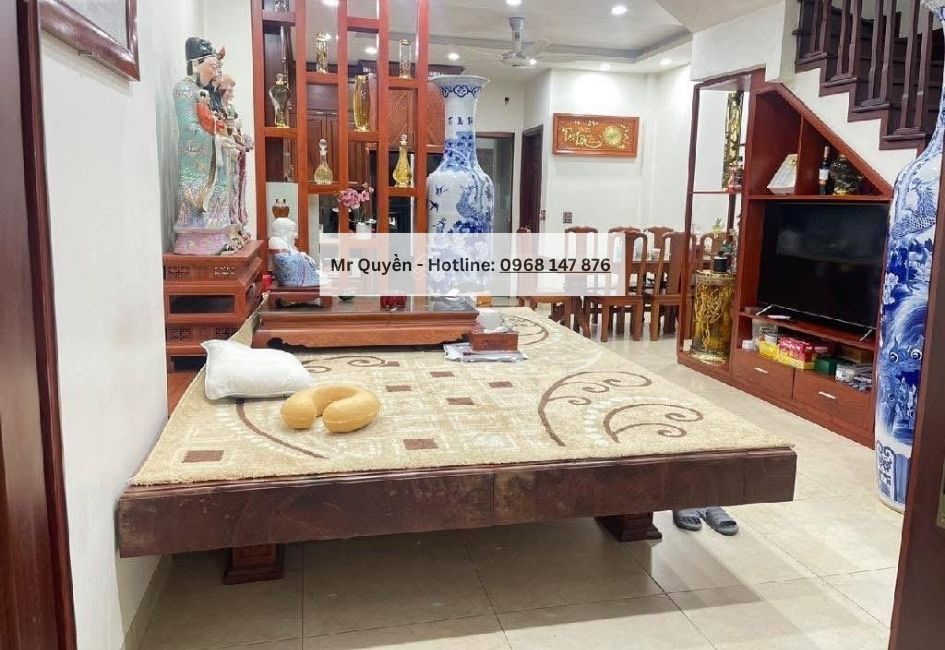 ban-nha-mat-pho-ngo-thi-nham-la-khe