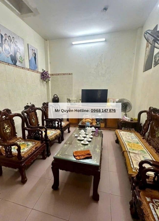 ban-nha-mat-pho-tran-dang-ninh