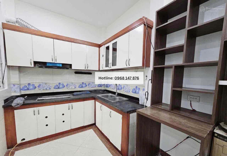 Bán nhà ô tô đỗ gần trục chính tổ 4 Đa Sỹ ngã 5 Hà Trì, full nội thất, ngõ rộng, giá chỉ 7,8 tỷ - 45m²
