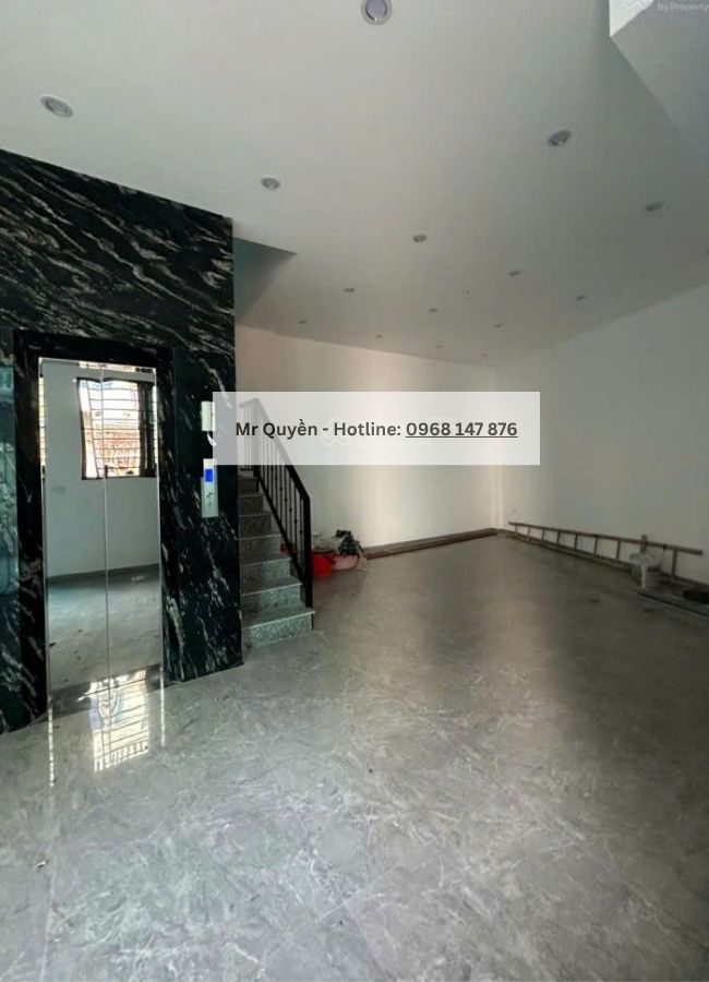 Bán nhà 5 tầng có thang máy, mặt ngõ kinh doanh, gần Văn Quán – Lê Lợi Hà Đông, 43m2, ô tô tránh, giá 10,8 tỷ
