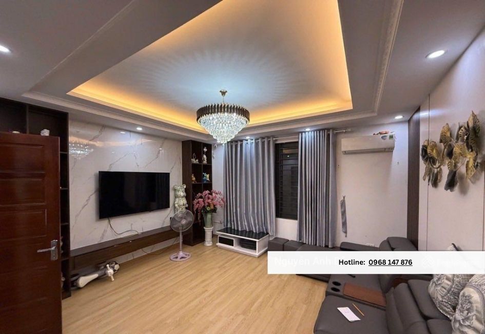 Trung tâm phố cổ – nhà đẹp Hoàng Hoa Thám – 41m² x 4 tầng – 4 ngủ – sổ vuông – chỉ 8,8 tỷ